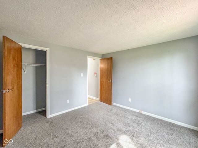 9362 Helmsdale Drive, Indianapolis, IN 46256