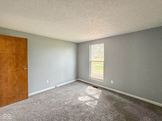 9362 Helmsdale Drive, Indianapolis, IN 46256