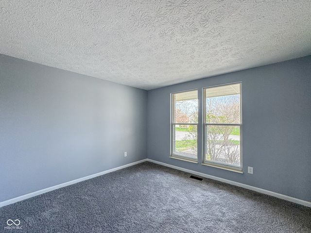 9362 Helmsdale Drive, Indianapolis, IN 46256