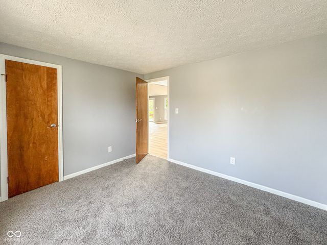 9362 Helmsdale Drive, Indianapolis, IN 46256