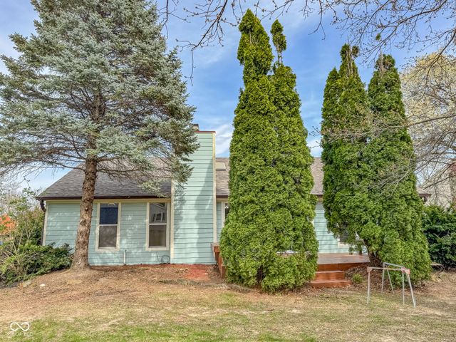 9362 Helmsdale Drive, Indianapolis, IN 46256