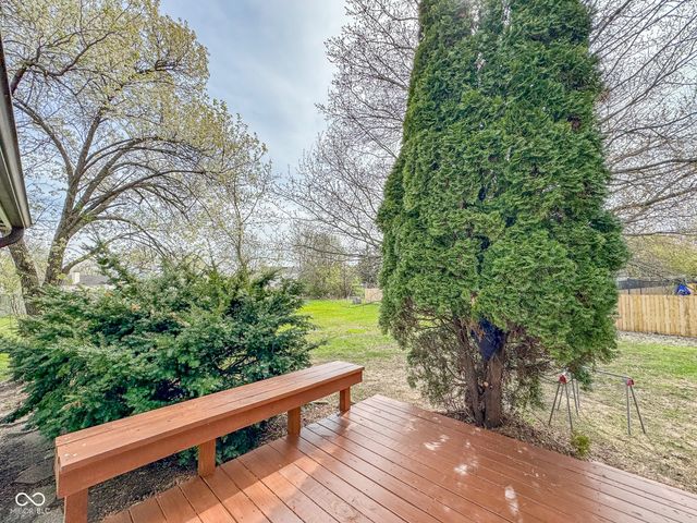 9362 Helmsdale Drive, Indianapolis, IN 46256