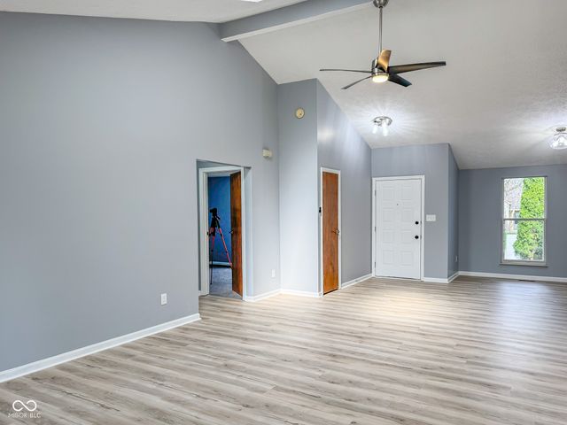 9362 Helmsdale Drive, Indianapolis, IN 46256