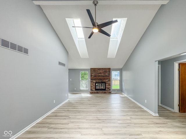 9362 Helmsdale Drive, Indianapolis, IN 46256