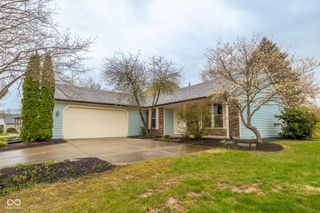 9362 Helmsdale Drive, Indianapolis, IN 46256