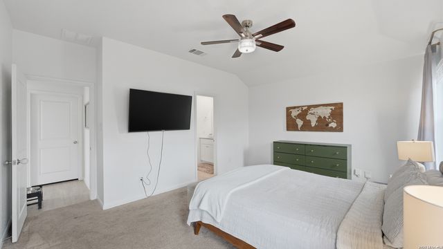 1949 Redstart, New Braunfels, TX 78130