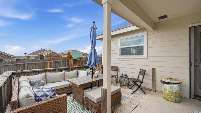 1949 Redstart, New Braunfels, TX 78130