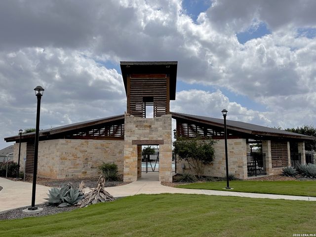 1949 Redstart, New Braunfels, TX 78130