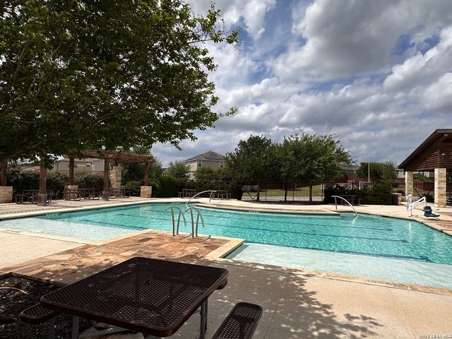 1949 Redstart, New Braunfels, TX 78130