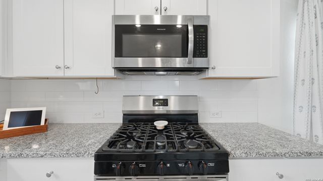 1949 Redstart, New Braunfels, TX 78130