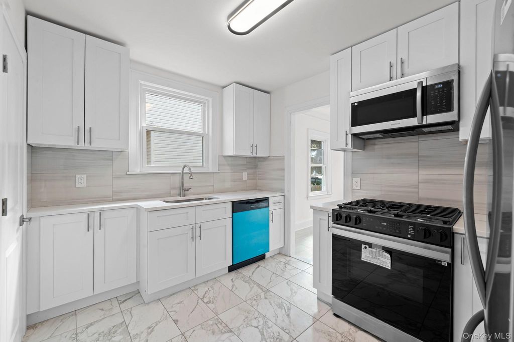 2 Fordham Place, Hempstead, NY 11550 — photo 5