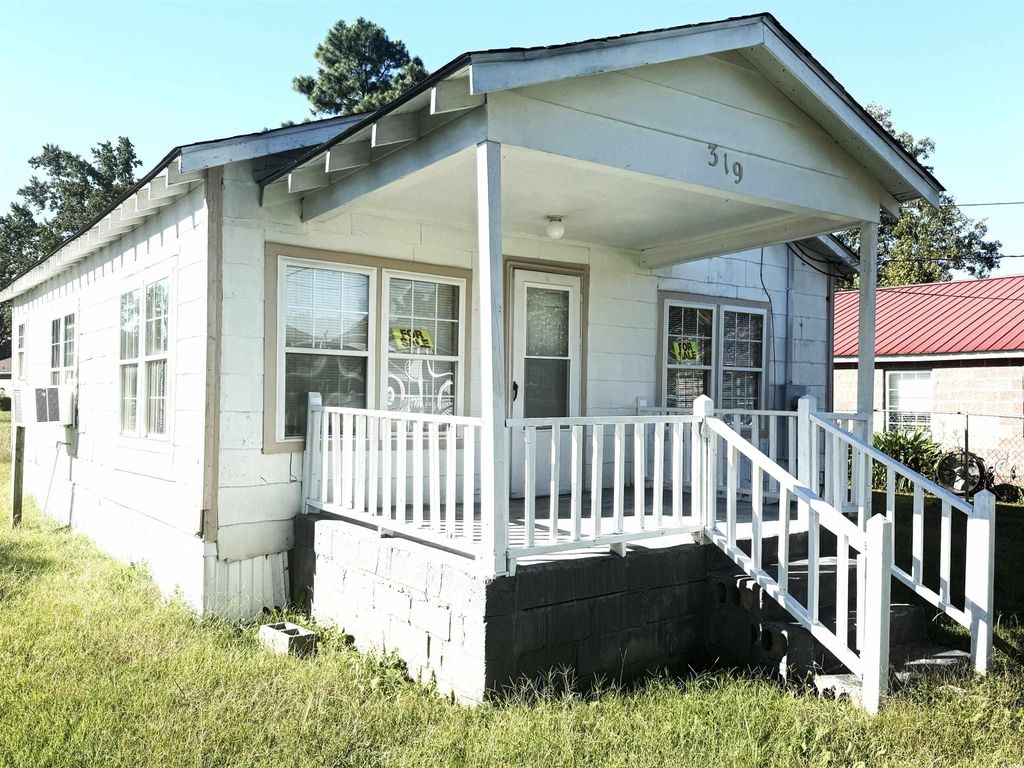 319 Scott St., Lake City, SC 29560
