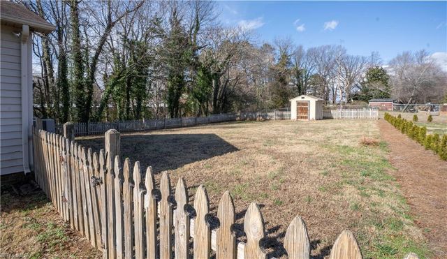 111 Seward Avenue, High Point, NC 27265