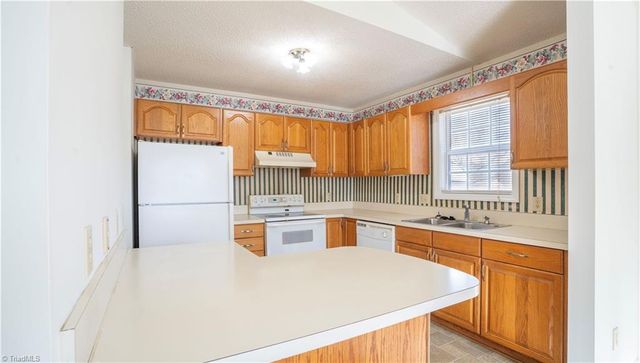 111 Seward Avenue, High Point, NC 27265