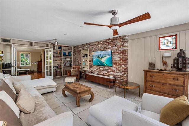 9341 NE 9th Ave, Miami Shores, FL 33138