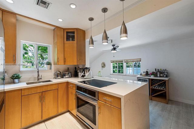 9341 NE 9th Ave, Miami Shores, FL 33138