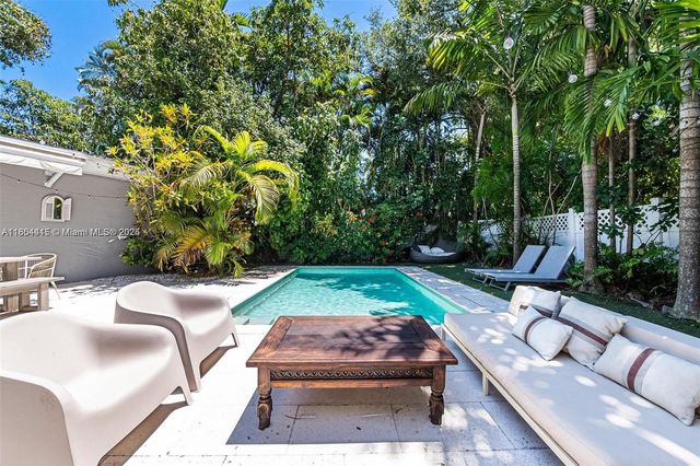 9341 NE 9th Ave, Miami Shores, FL 33138