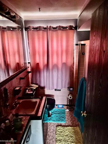 29561 Rosemont Street, Roseville, MI 48066