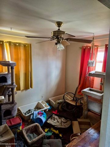 29561 Rosemont Street, Roseville, MI 48066