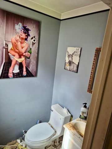 29561 Rosemont Street, Roseville, MI 48066