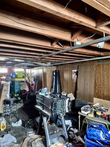 29561 Rosemont Street, Roseville, MI 48066