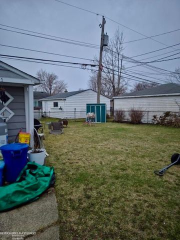 29561 Rosemont Street, Roseville, MI 48066