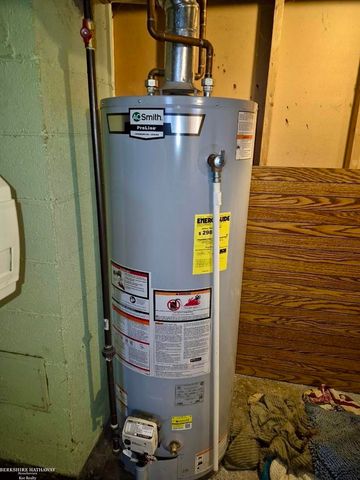 29561 Rosemont Street, Roseville, MI 48066