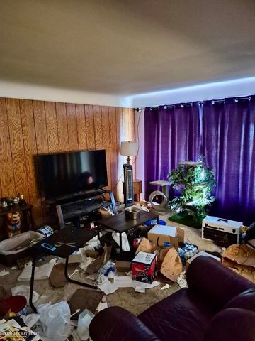 29561 Rosemont Street, Roseville, MI 48066