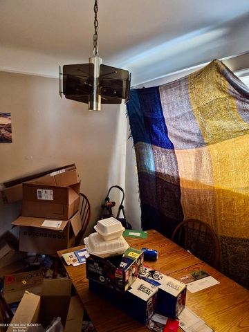 29561 Rosemont Street, Roseville, MI 48066