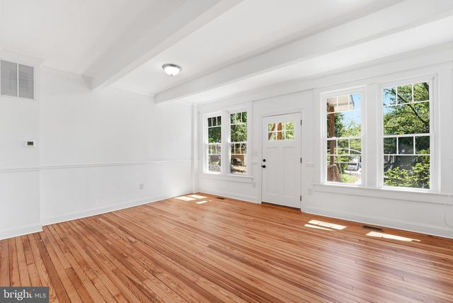 5715 TENNYSON ST, Riverdale, MD 20737