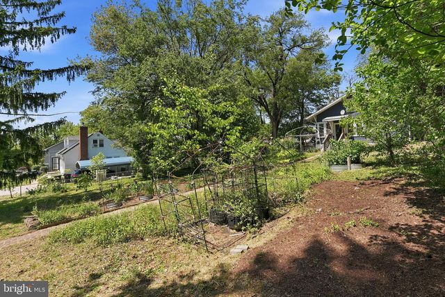 5715 TENNYSON ST, Riverdale, MD 20737