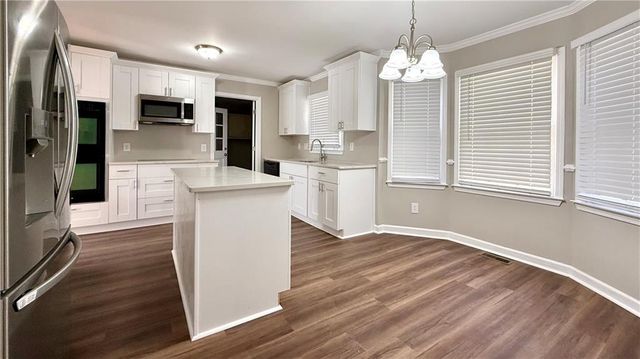 1735 Ridgefield Drive, Roswell, GA 30075