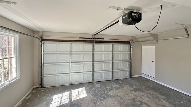 1735 Ridgefield Drive, Roswell, GA 30075