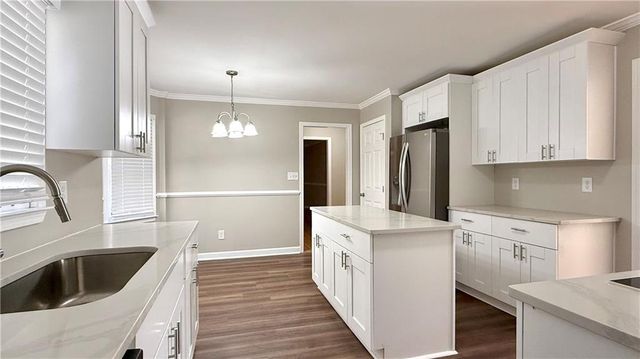 1735 Ridgefield Drive, Roswell, GA 30075