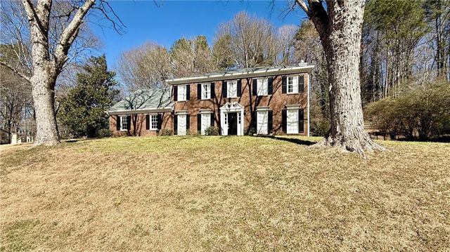 1735 Ridgefield Drive, Roswell, GA 30075