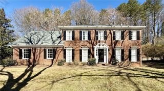 1735 Ridgefield Drive, Roswell, GA 30075