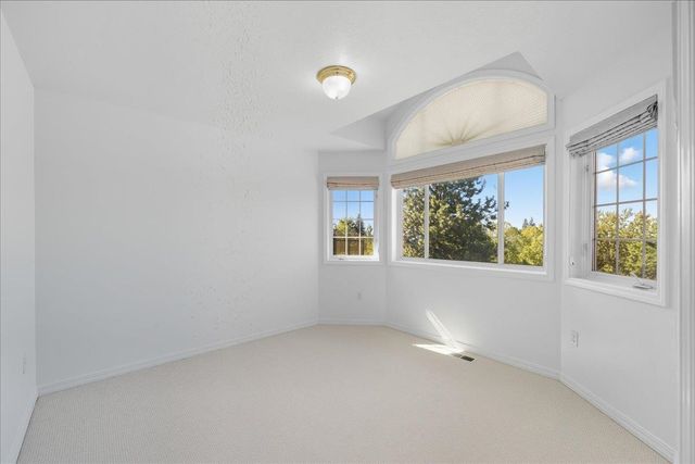 5915 S Dearborn Rd, Spokane, WA 99223