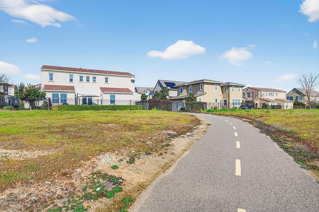 1591 Bonanza Ln, Folsom, CA 95630