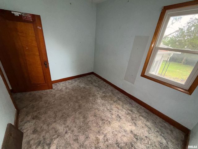 1248 N 7TH Street, Riverton, IL 62561