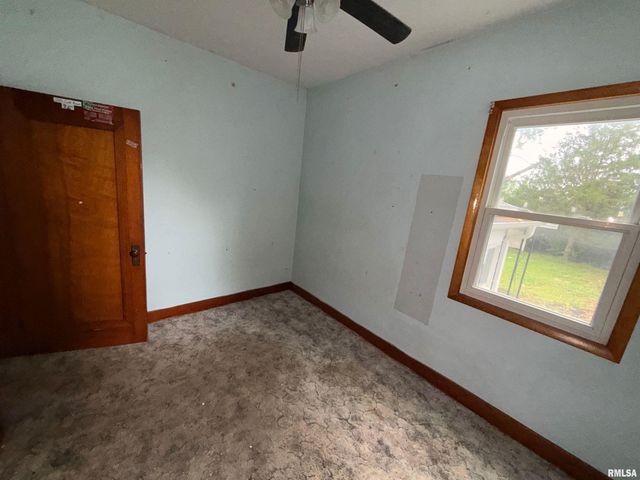1248 N 7TH Street, Riverton, IL 62561