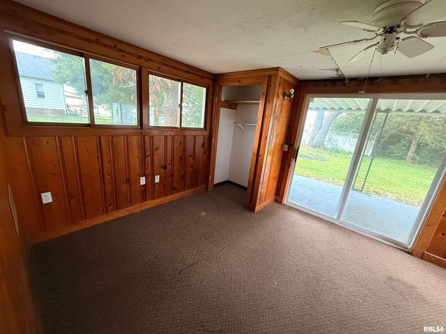 1248 N 7TH Street, Riverton, IL 62561