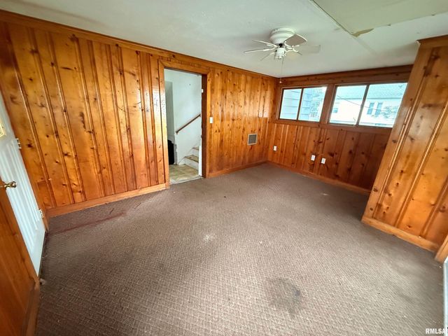 1248 N 7TH Street, Riverton, IL 62561