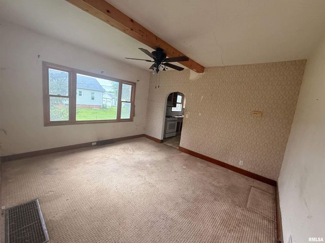 1248 N 7TH Street, Riverton, IL 62561