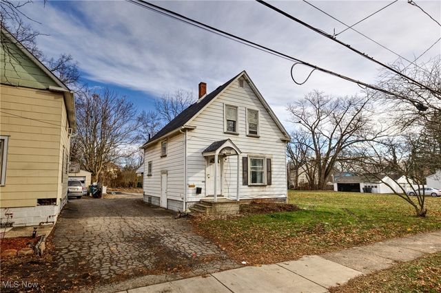 642 Parkman Road NW, Warren, OH 44485