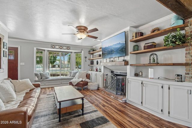 222 E SILVER CREEK Road, Gilbert, AZ 85296