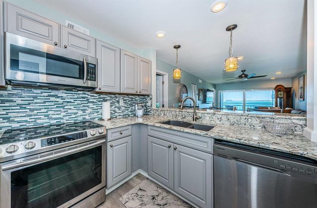 6265 SUN BOULEVARD 309, St Petersburg, FL 33715