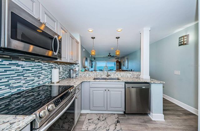 6265 SUN BOULEVARD 309, St Petersburg, FL 33715