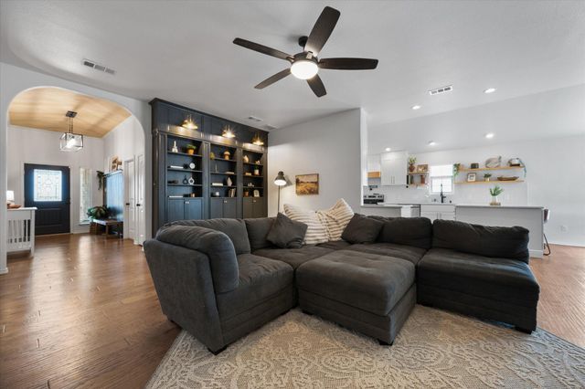 1429 FM 211, Wilson, TX 79381