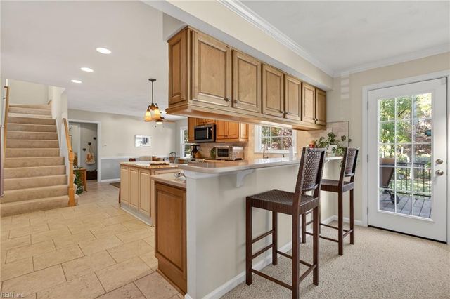 1909 Piney Woods LN, Virginia Beach, VA 23456