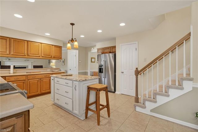 1909 Piney Woods LN, Virginia Beach, VA 23456